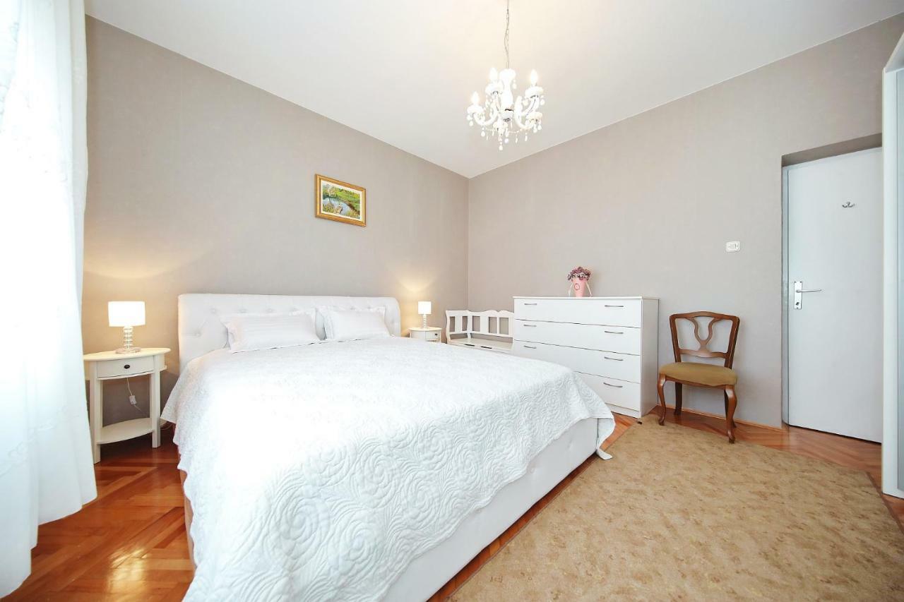 Hacienda Mia With Pool,Bbq,Free Parking Zadar Exterior foto